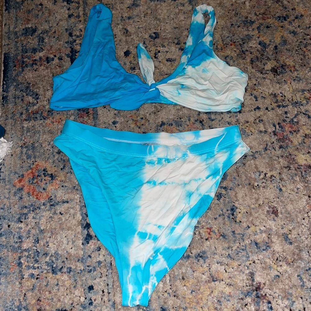 Dippin’ Daisy’s bikini